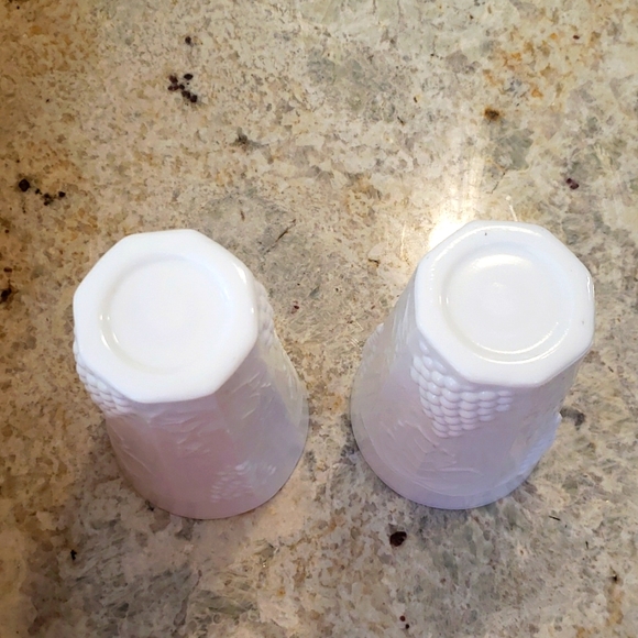 Two Grape Pattern Milk Glass Cups - Picture 6 of 8